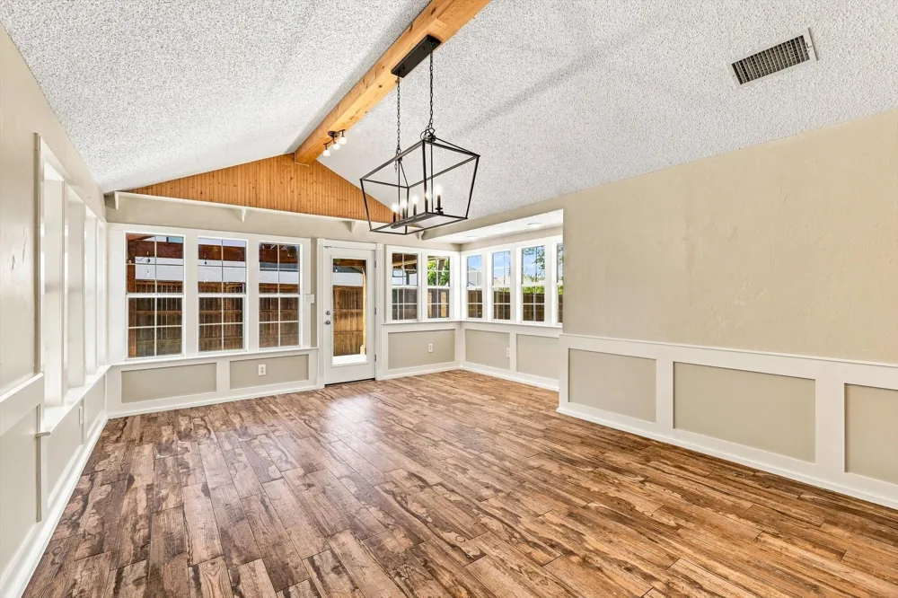 2857 Hurstview Drive Hurst, TX 76054