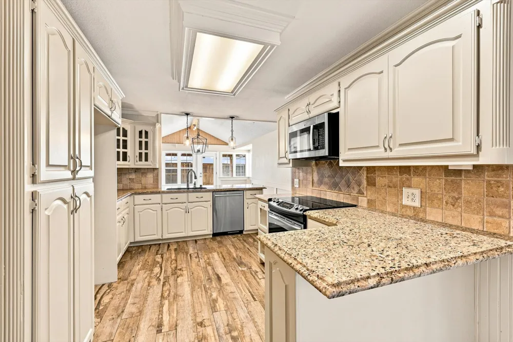 2857 Hurstview Drive Hurst, TX 76054