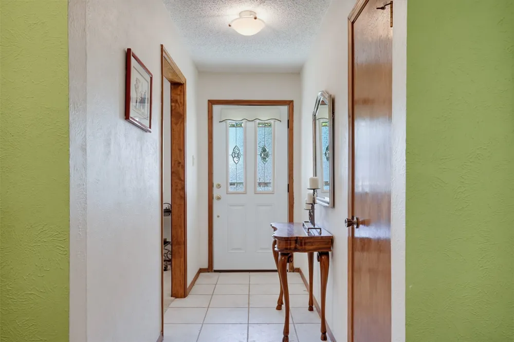 3824 Fox Hollow Drive Bedford, TX 76021