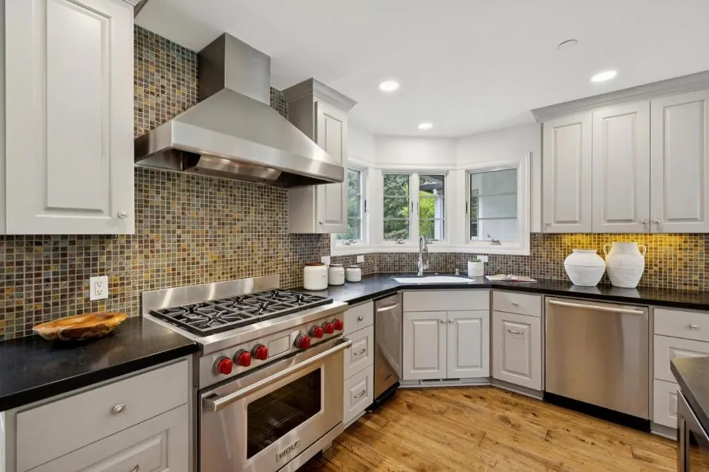 16220 S Kennedy Road Los Gatos, CA 95030