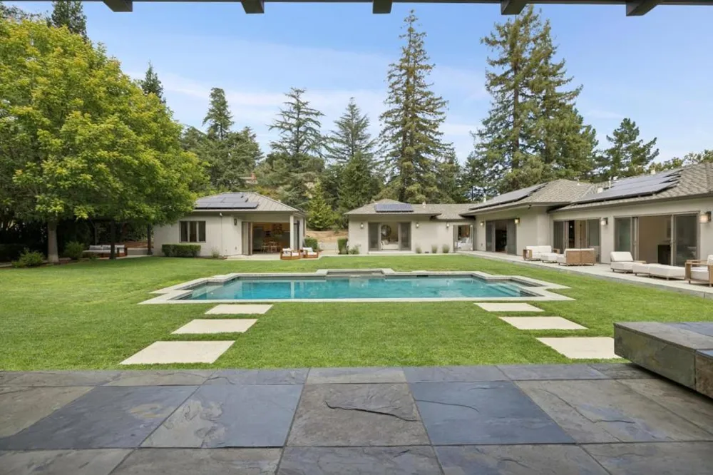 16220 S Kennedy Road Los Gatos, CA 95030