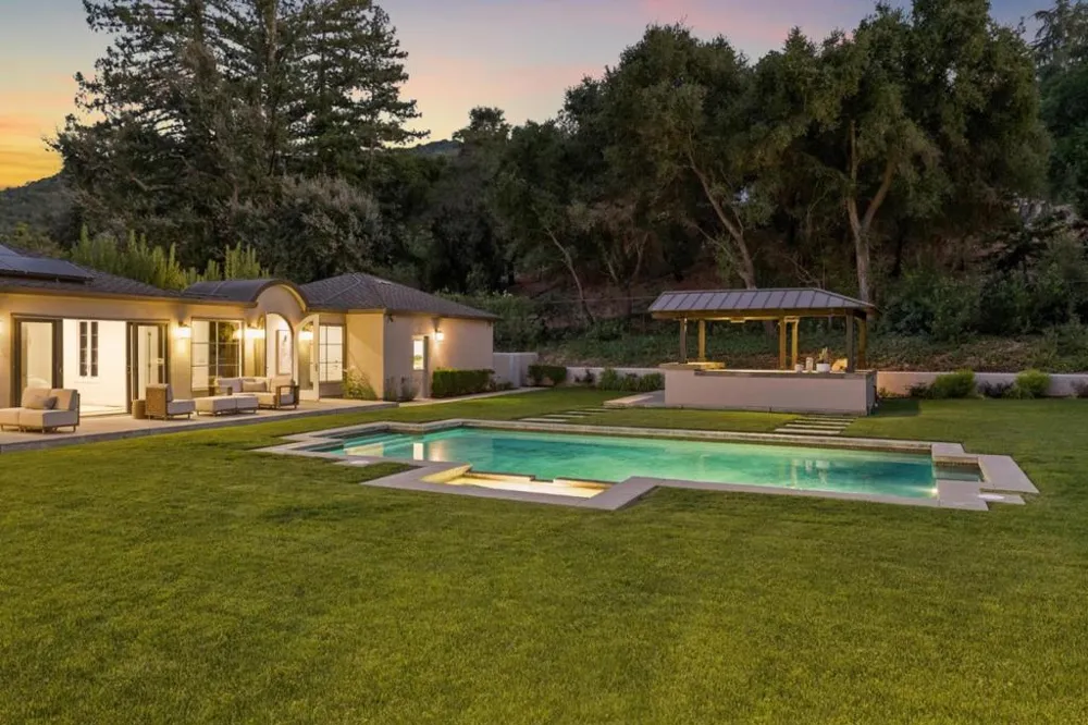 16220 S Kennedy Road Los Gatos, CA 95030