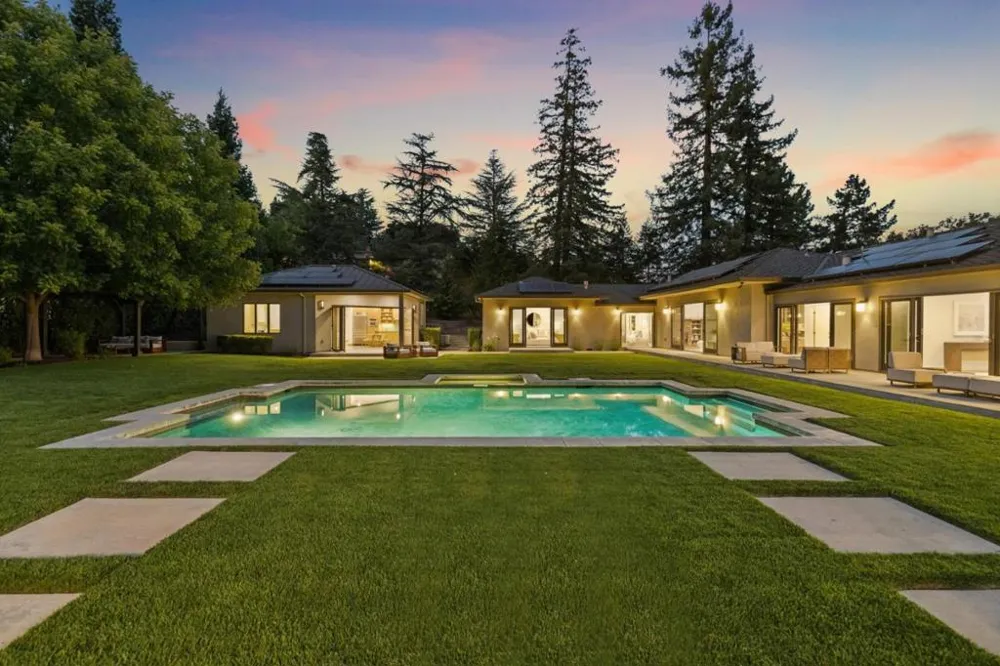16220 S Kennedy Road Los Gatos, CA 95030