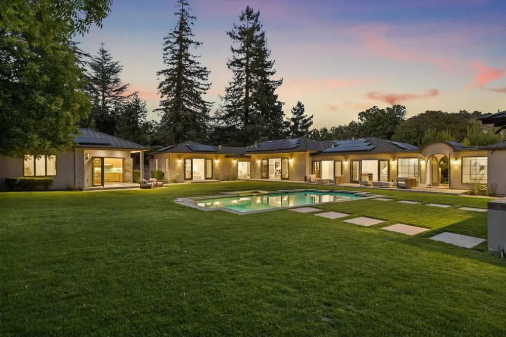 16220 S Kennedy Road Los Gatos, CA 95030