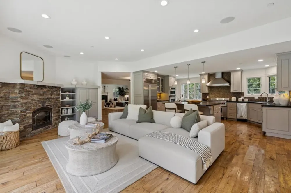 16220 S Kennedy Road Los Gatos, CA 95030