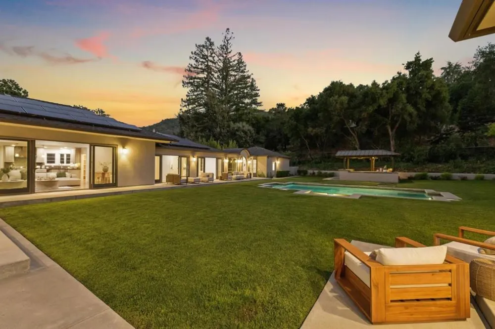 16220 S Kennedy Road Los Gatos, CA 95030