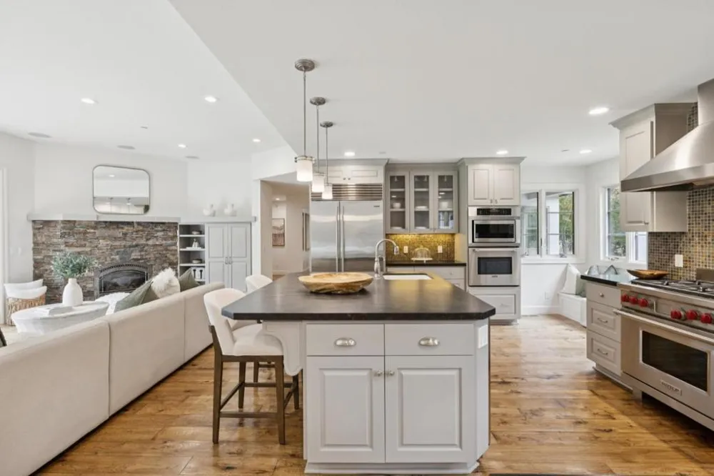 16220 S Kennedy Road Los Gatos, CA 95030