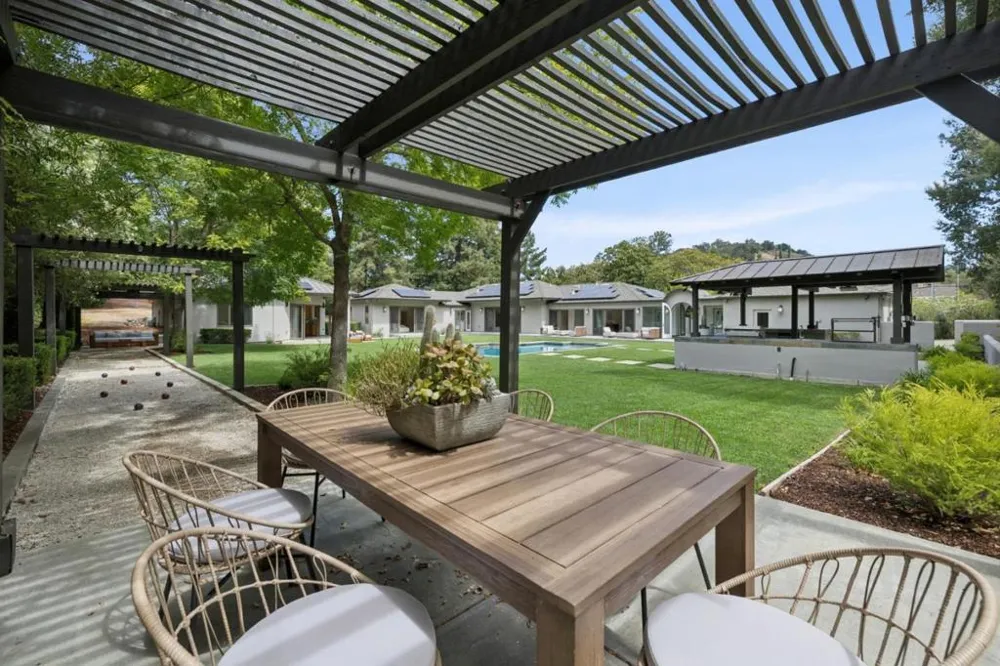 16220 S Kennedy Road Los Gatos, CA 95030
