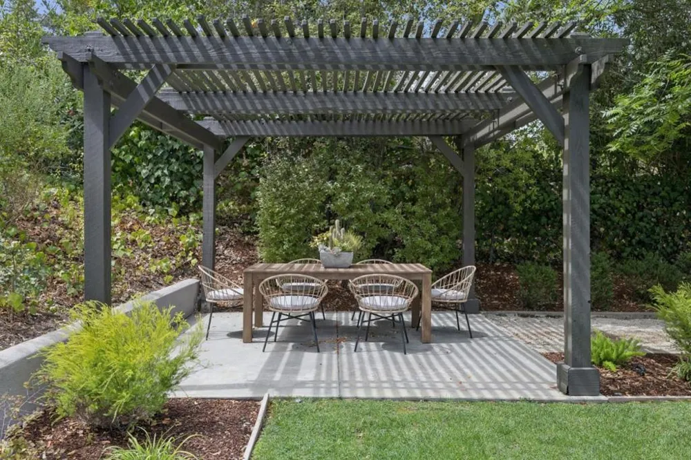 16220 S Kennedy Road Los Gatos, CA 95030