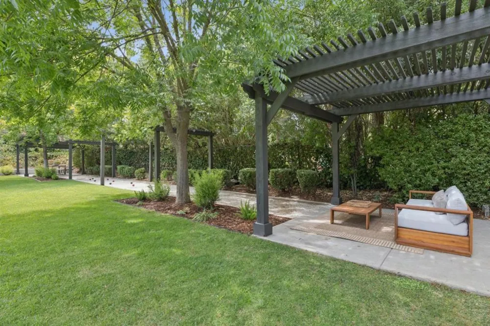 16220 S Kennedy Road Los Gatos, CA 95030