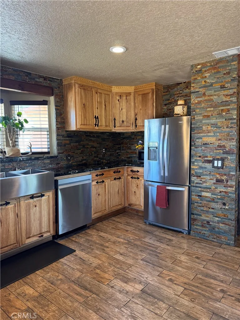 5200 Gratton Denair, CA 95316