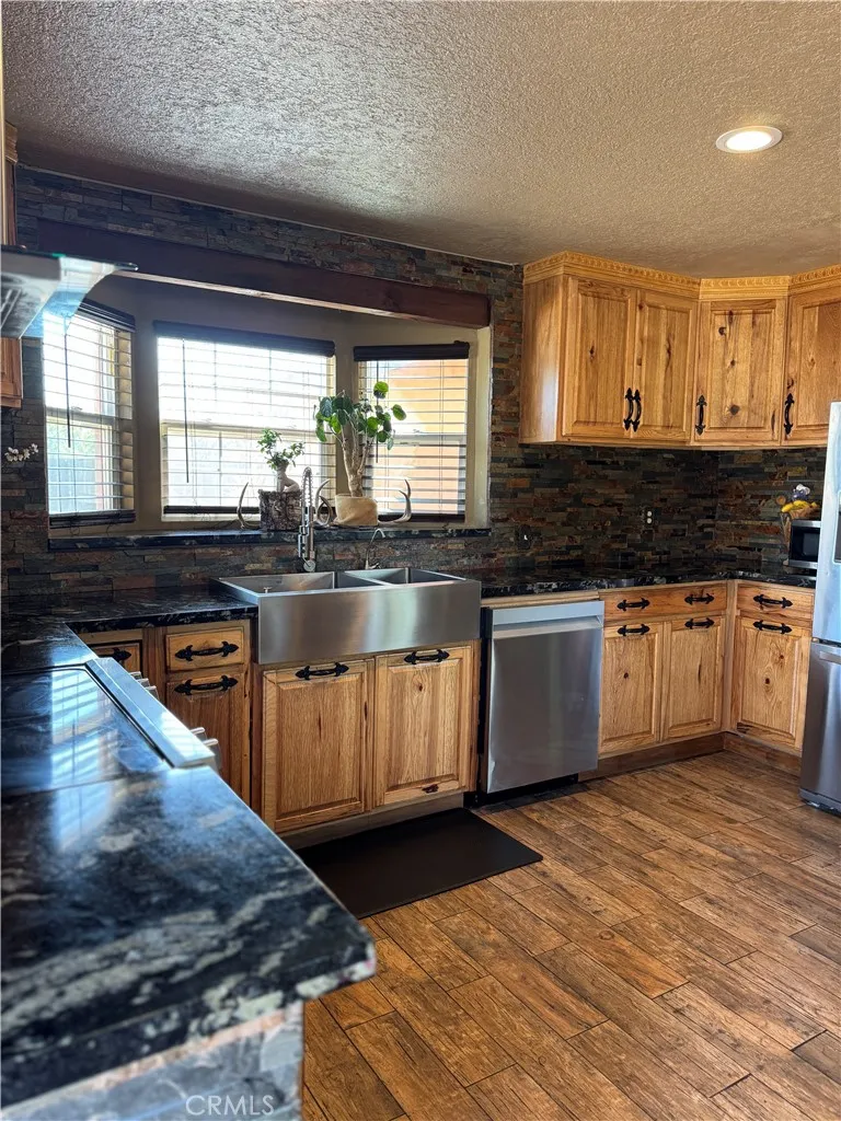 5200 Gratton Denair, CA 95316