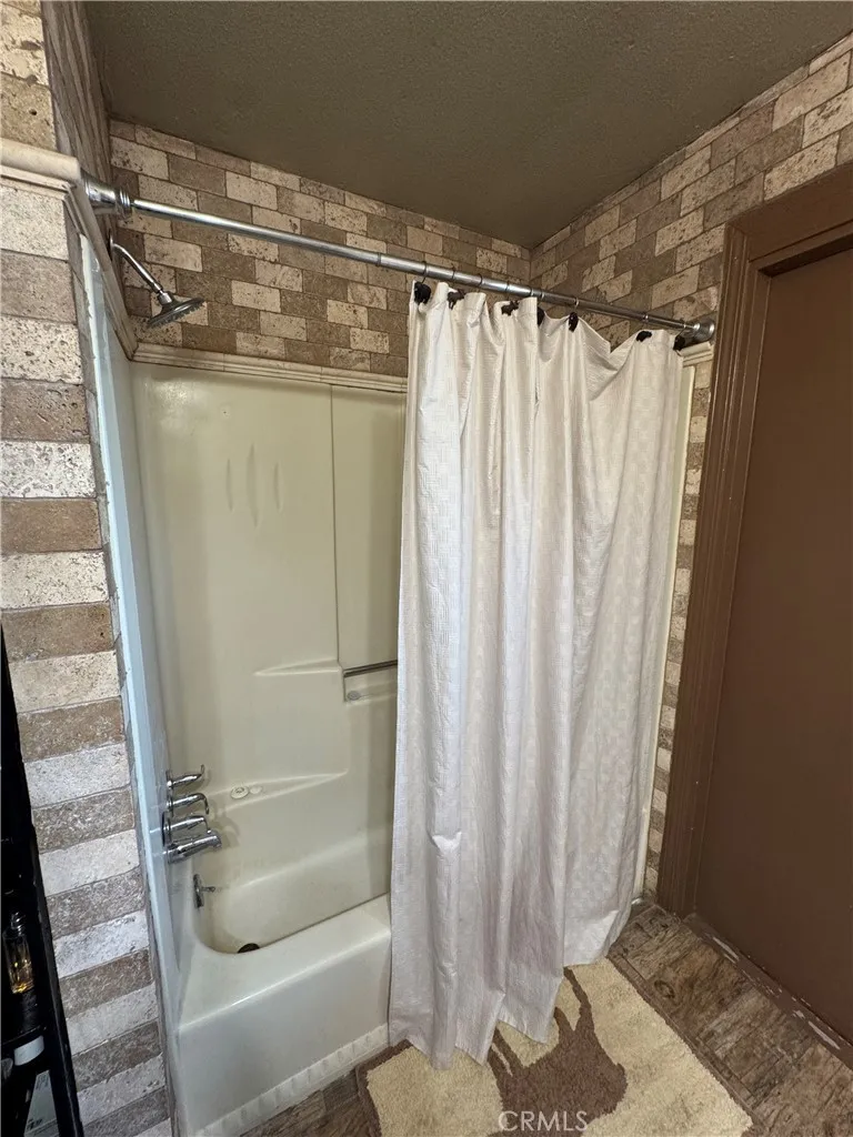 5200 Gratton Denair, CA 95316