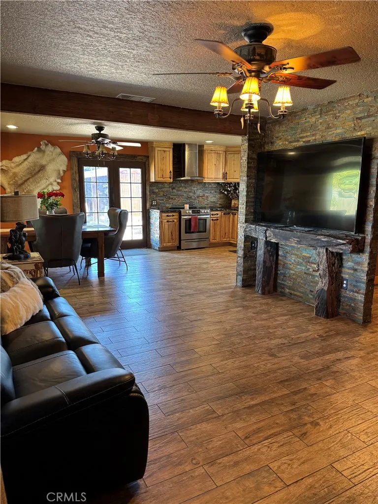 5200 Gratton Denair, CA 95316