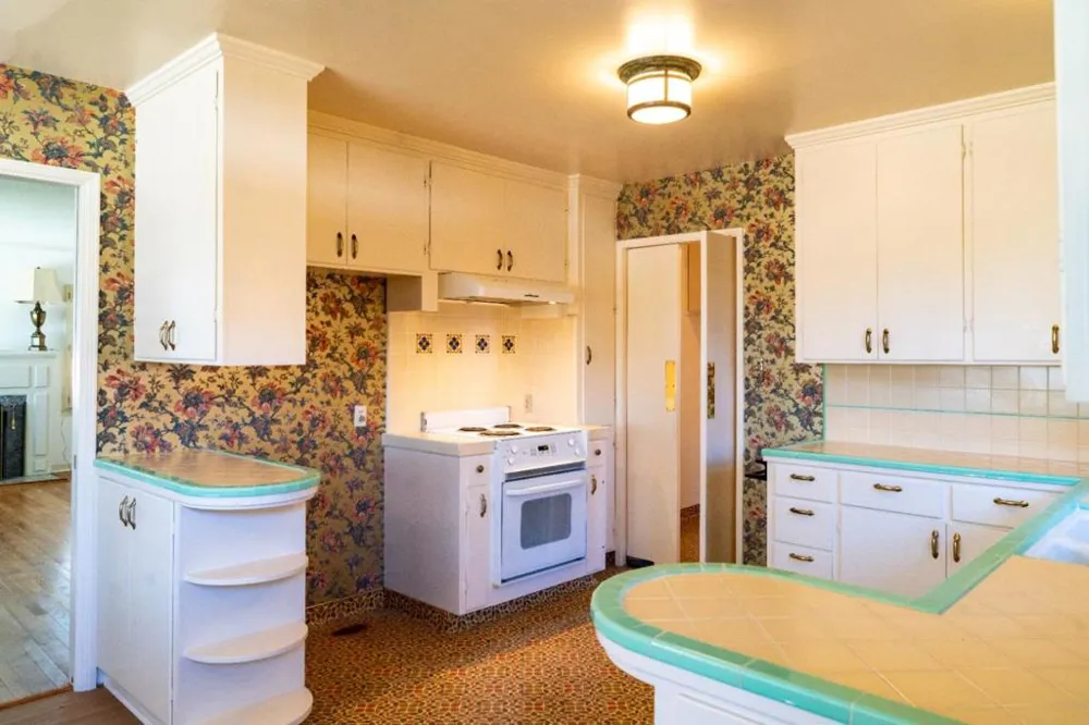 162 Riker Terrace Salinas, CA 93901