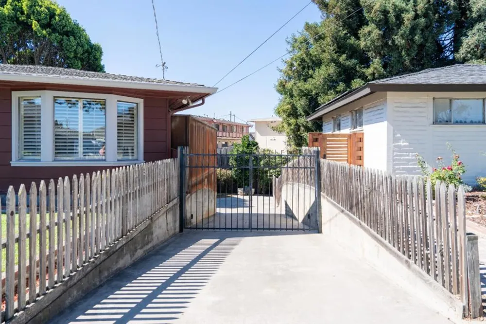 162 Riker Terrace Salinas, CA 93901