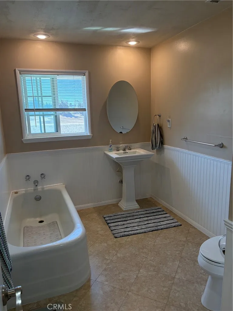 1742 La Mesa Oaks San Dimas, CA 91773