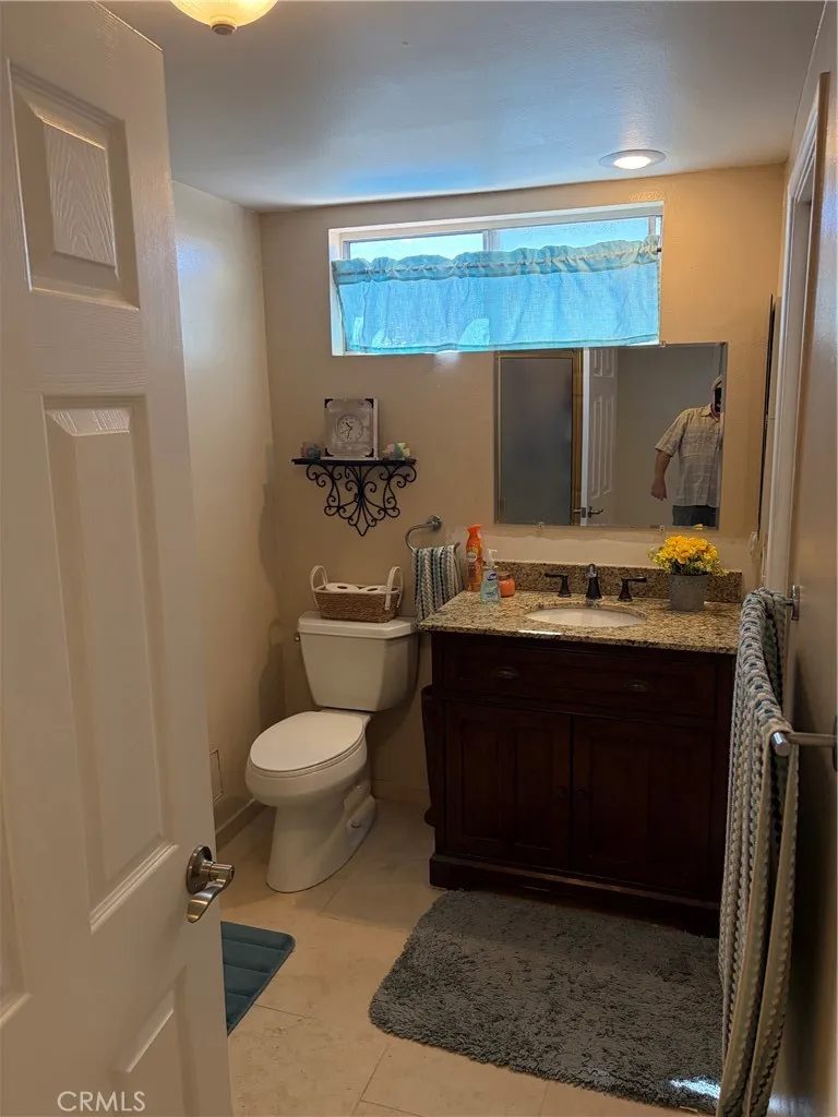 1742 La Mesa Oaks San Dimas, CA 91773