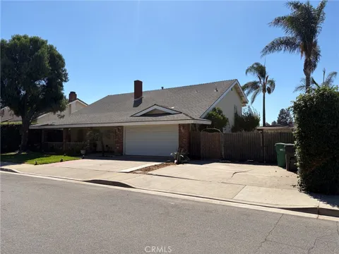 1742 La Mesa Oaks