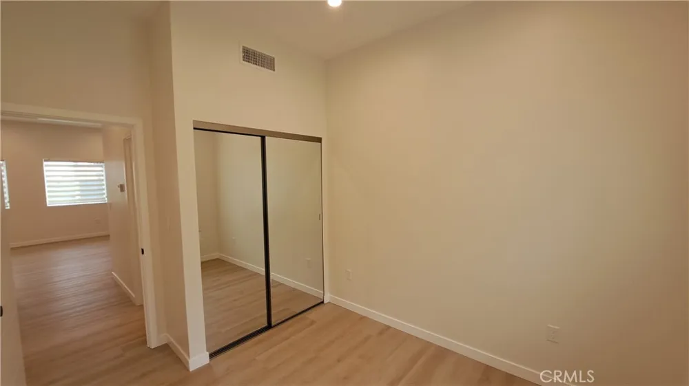 1658 Del Valle Avenue #B Glendale, CA 91208