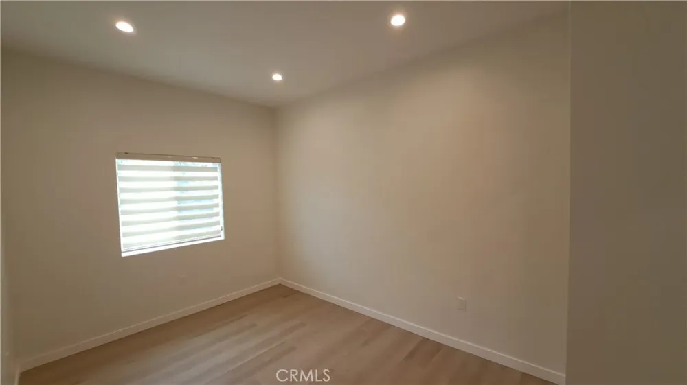 1658 Del Valle Avenue #B Glendale, CA 91208