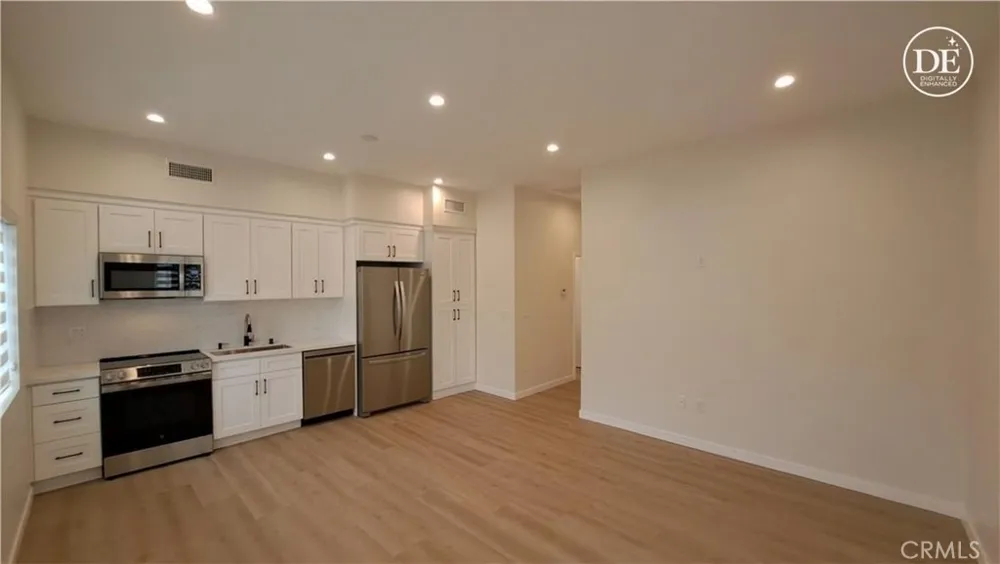 1658 Del Valle Avenue #B Glendale, CA 91208