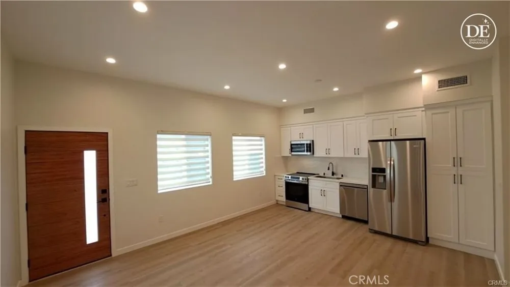 1658 Del Valle Avenue #B Glendale, CA 91208