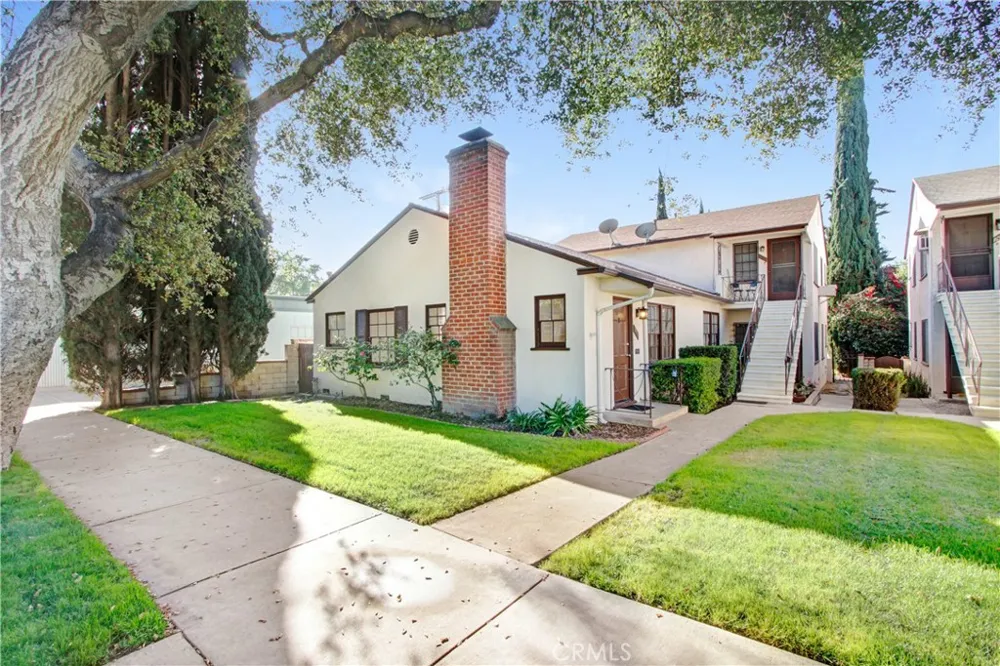 1658 Del Valle Avenue #B Glendale, CA 91208