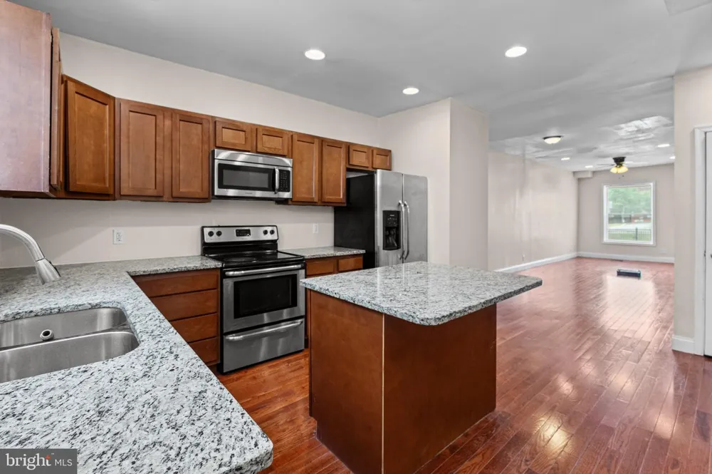 2127 W MULBERRY STREET Baltimore, MD 21223