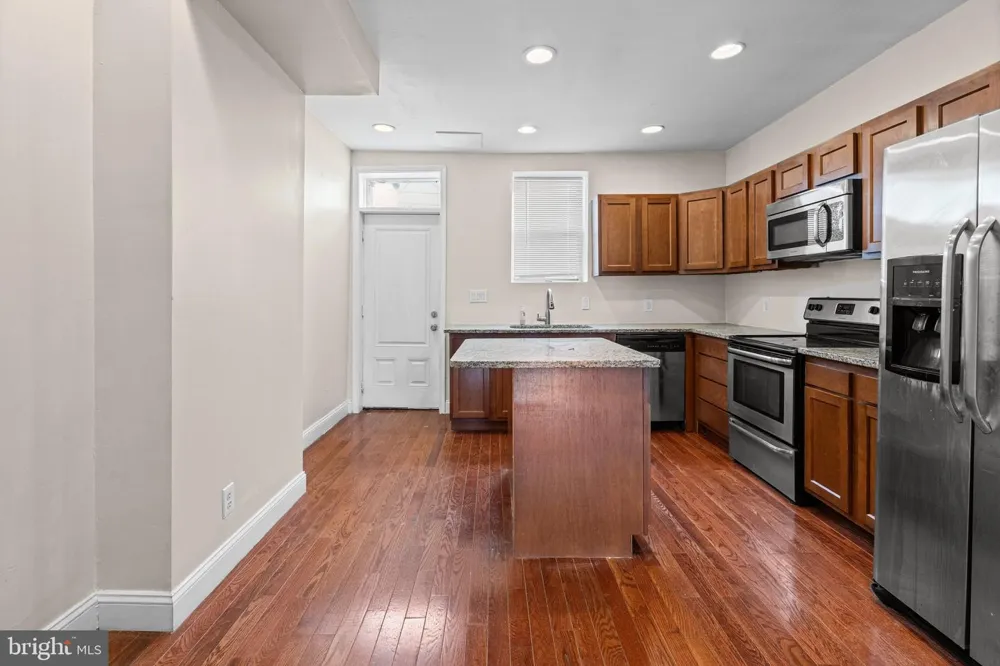 2127 W MULBERRY STREET Baltimore, MD 21223
