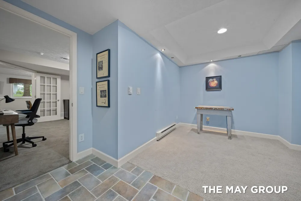 2431 Summit Ridge Drive NE Grand Rapids, MI 49505