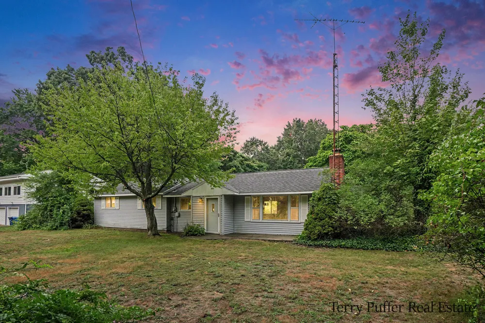 2325 Judson Road Spring Lake, MI 49456