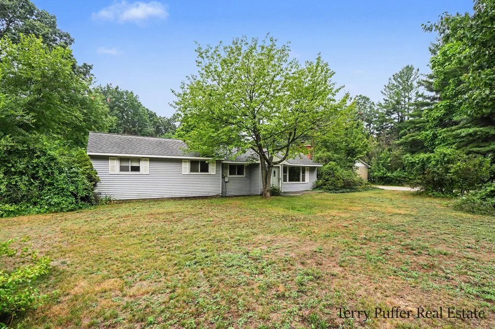 2325 Judson Road Spring Lake, MI 49456