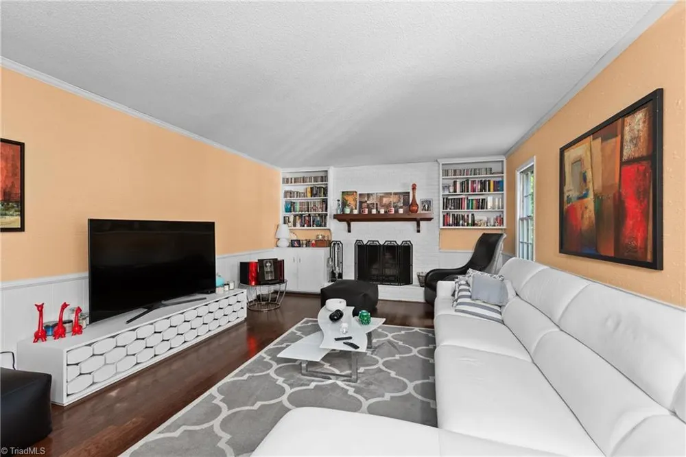 1317 Overland Drive High Point, NC 27262