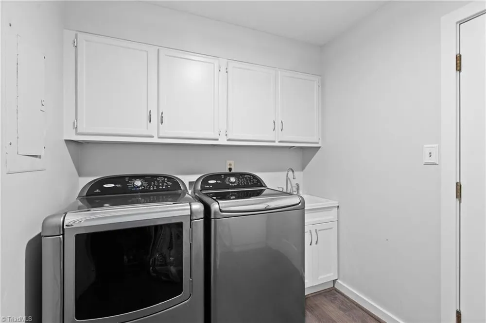 1317 Overland Drive High Point, NC 27262