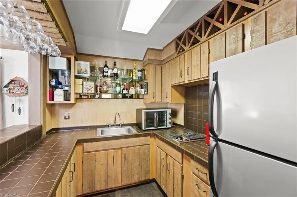 1317 Overland Drive High Point, NC 27262