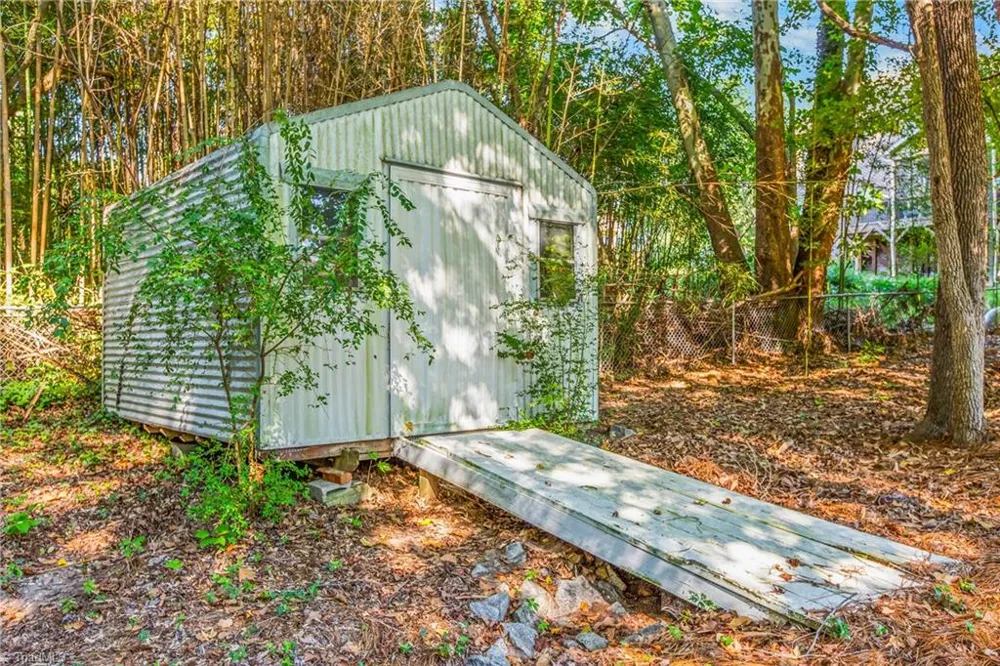 1317 Overland Drive High Point, NC 27262