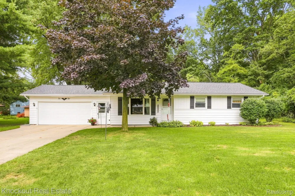 5121 Sheldon Drive Bridgeport Charter Township, MI 48722