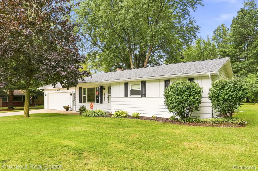 5121 Sheldon Drive Bridgeport Charter Township, MI 48722