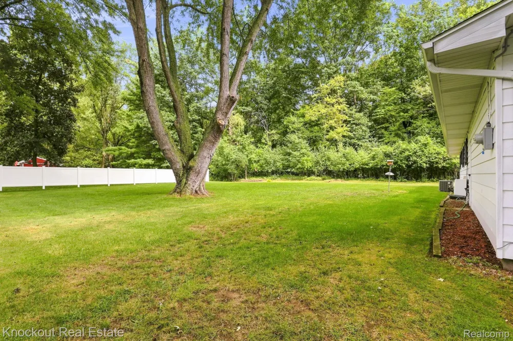 5121 Sheldon Drive Bridgeport Charter Township, MI 48722