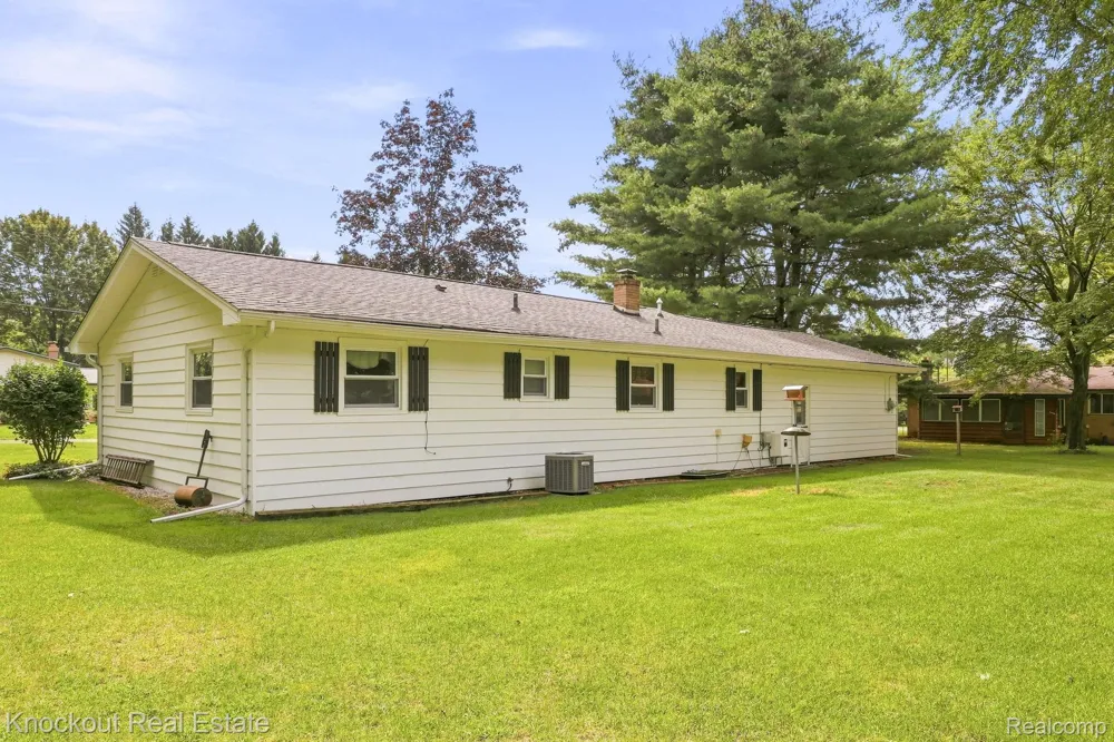 5121 Sheldon Drive Bridgeport Charter Township, MI 48722