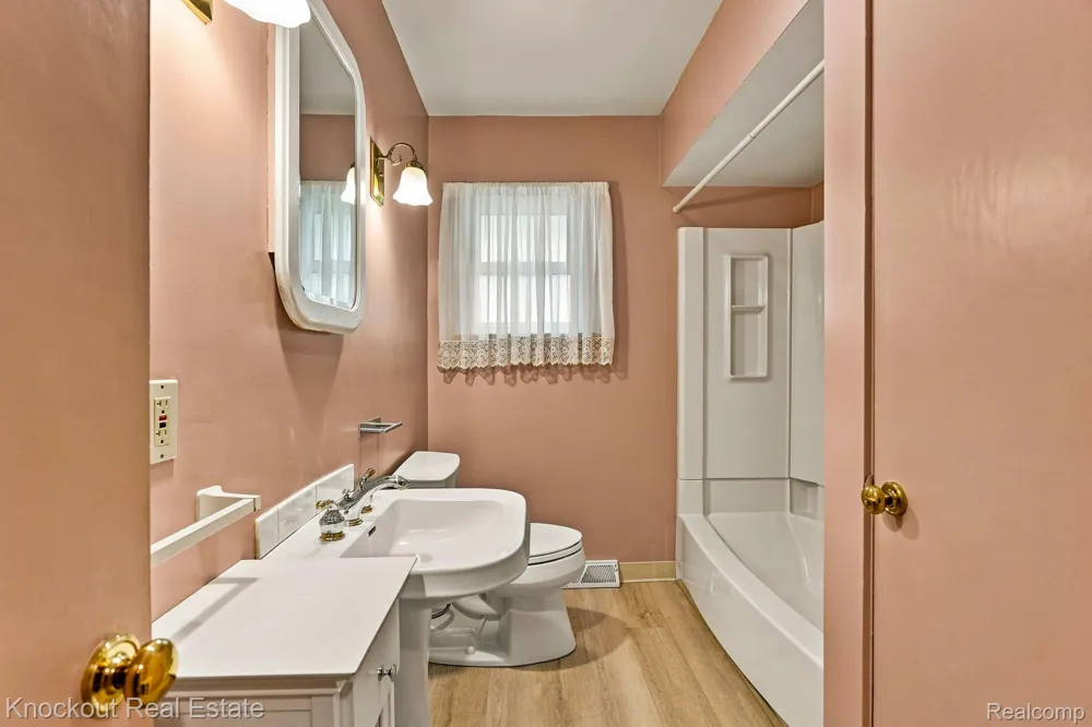 5121 Sheldon Drive Bridgeport Charter Township, MI 48722