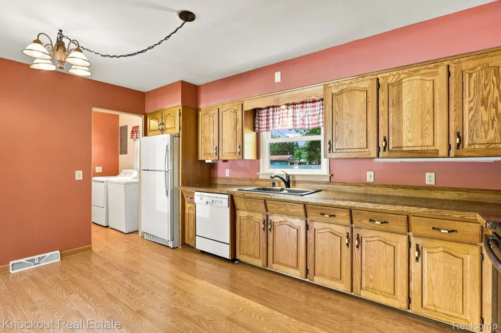 5121 Sheldon Drive Bridgeport Charter Township, MI 48722