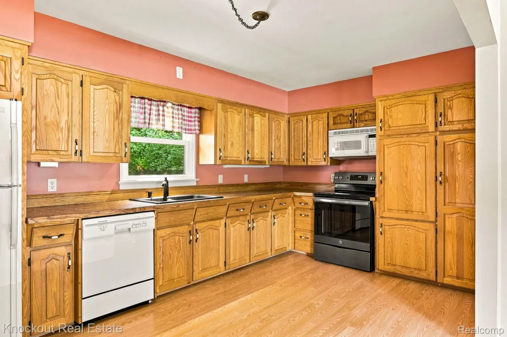 5121 Sheldon Drive Bridgeport Charter Township, MI 48722