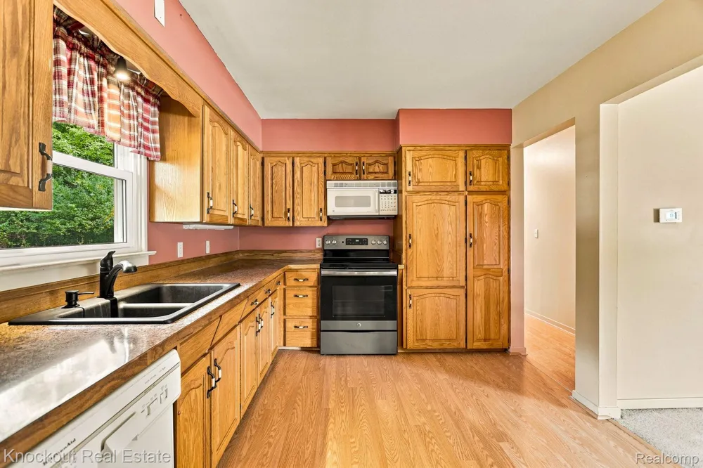 5121 Sheldon Drive Bridgeport Charter Township, MI 48722
