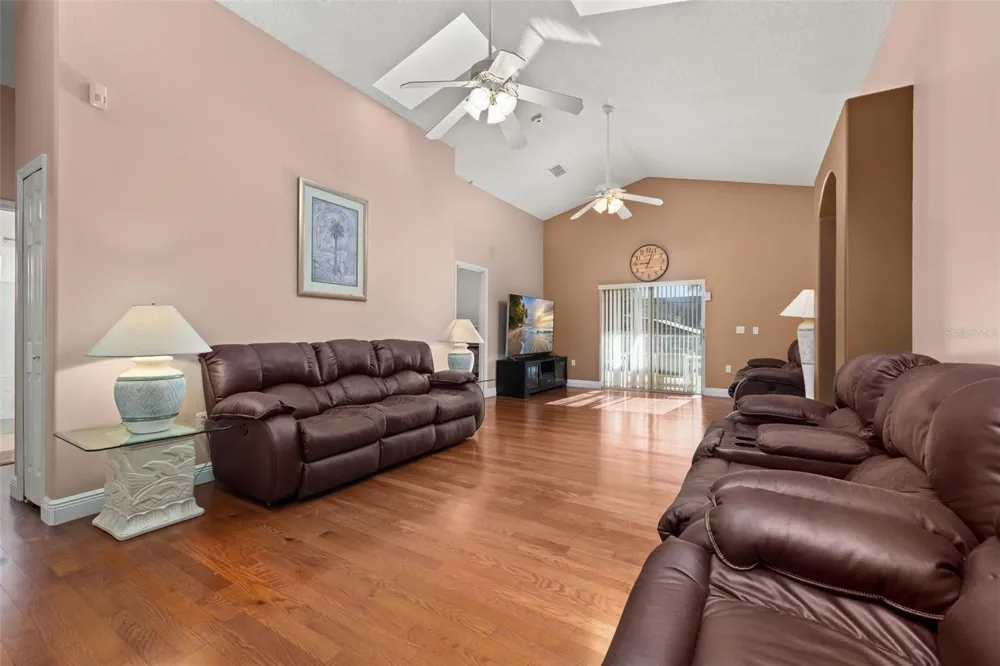 1612 OAK HILL TRAIL Kissimmee, FL 34747