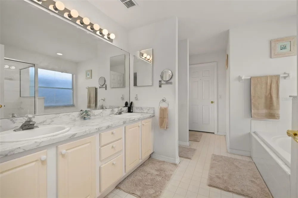 1612 OAK HILL TRAIL Kissimmee, FL 34747