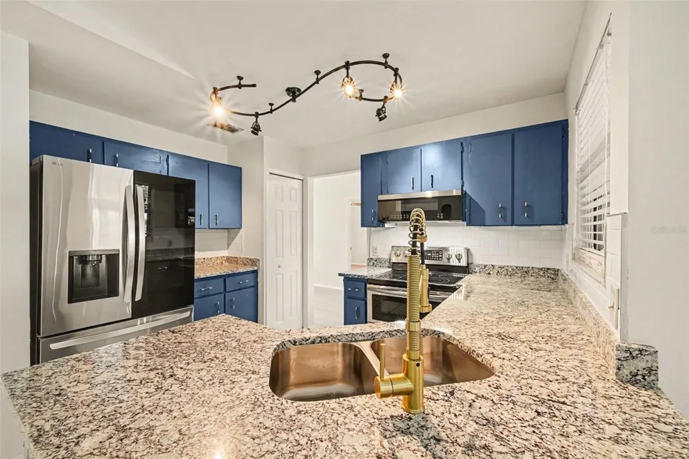 243 HIGHLAND DRIVE Deltona, FL 32738