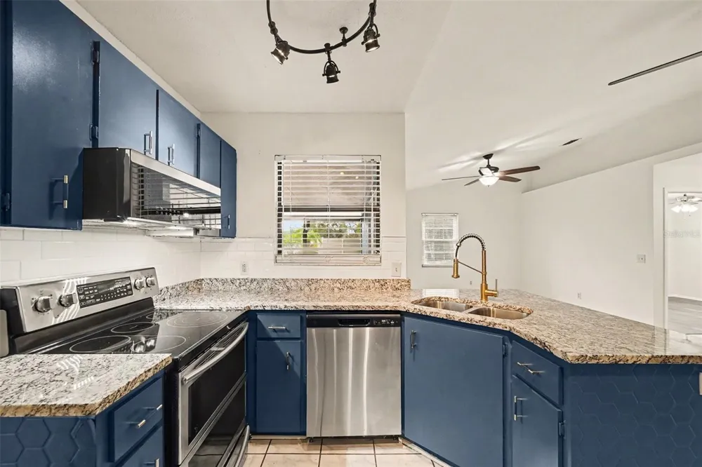 243 HIGHLAND DRIVE Deltona, FL 32738