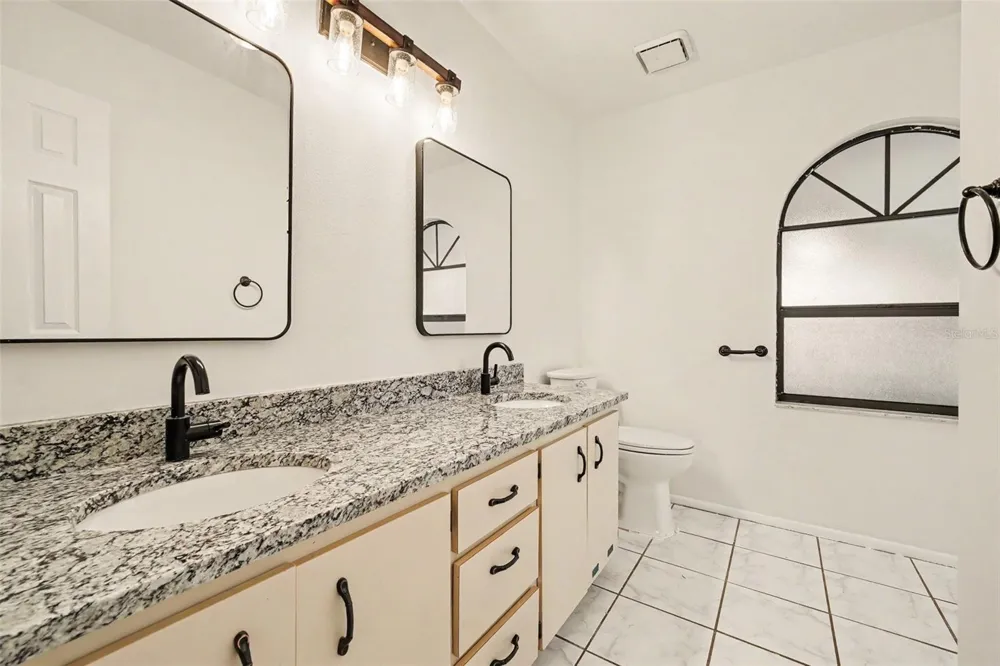 243 HIGHLAND DRIVE Deltona, FL 32738